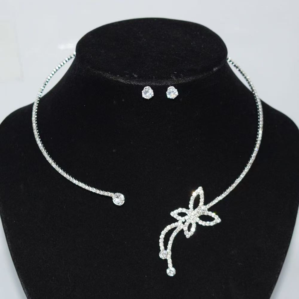 Elegant -style necklace
