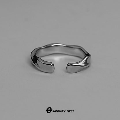 Mobius strip ring design for men's trendy and high-end style, index finger and women's couple rings
