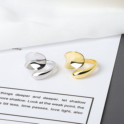 A versatile -style nude ring with an open mouth for women