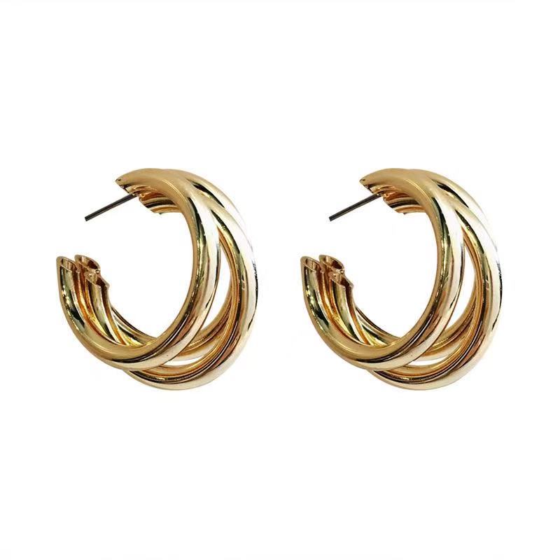 The 925 Silver Needle three-ring circular earrings are stylish and trendy ear ring accessories