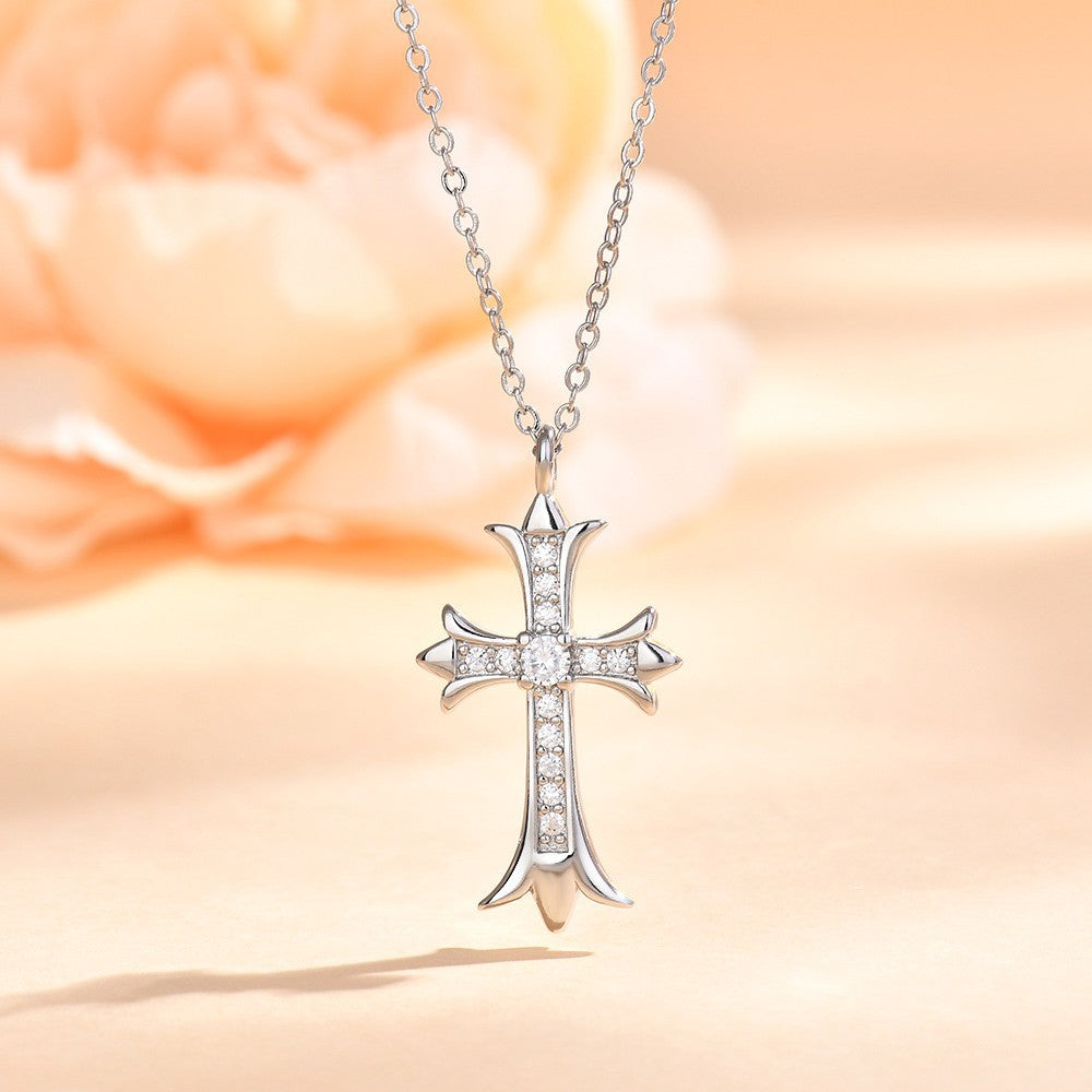 The new European and American cross necklace features a niche design and is suitable for both men and women. It is a fashionable and individual pendant that has become a popular online accessory