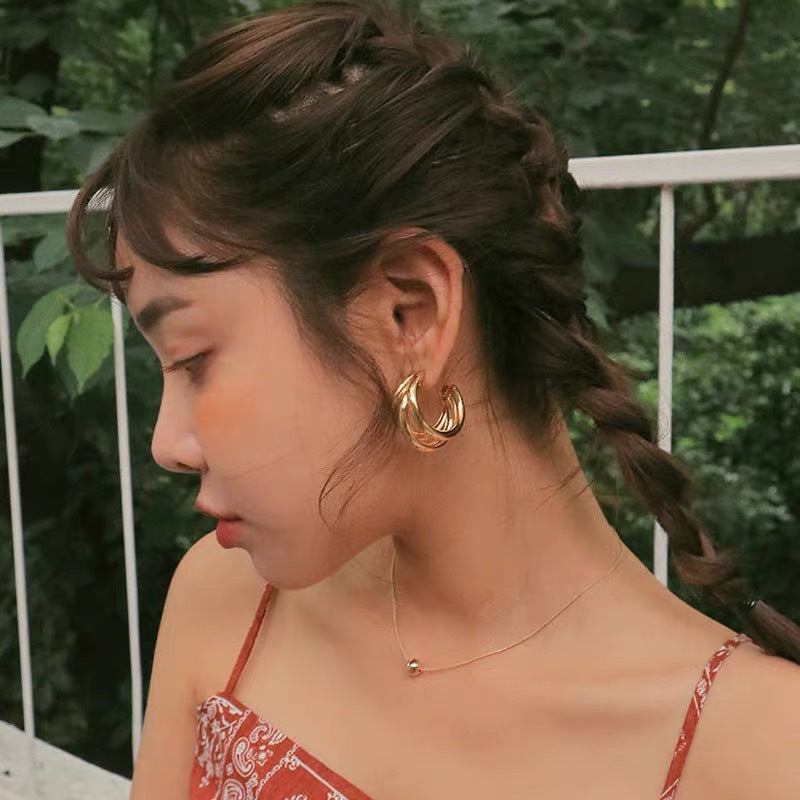 The 925 Silver Needle three-ring circular earrings are stylish and trendy ear ring accessories