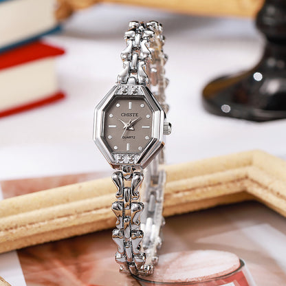 Compact Quartz Ladies' Bracelet Watch