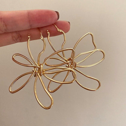Minimalist line flower earrings design, elegant ear rings, sweet and fashionable earrings