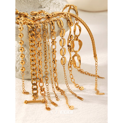 The 18k wind bracelet with a high-end feel is a Cuban handcrafted chain for women