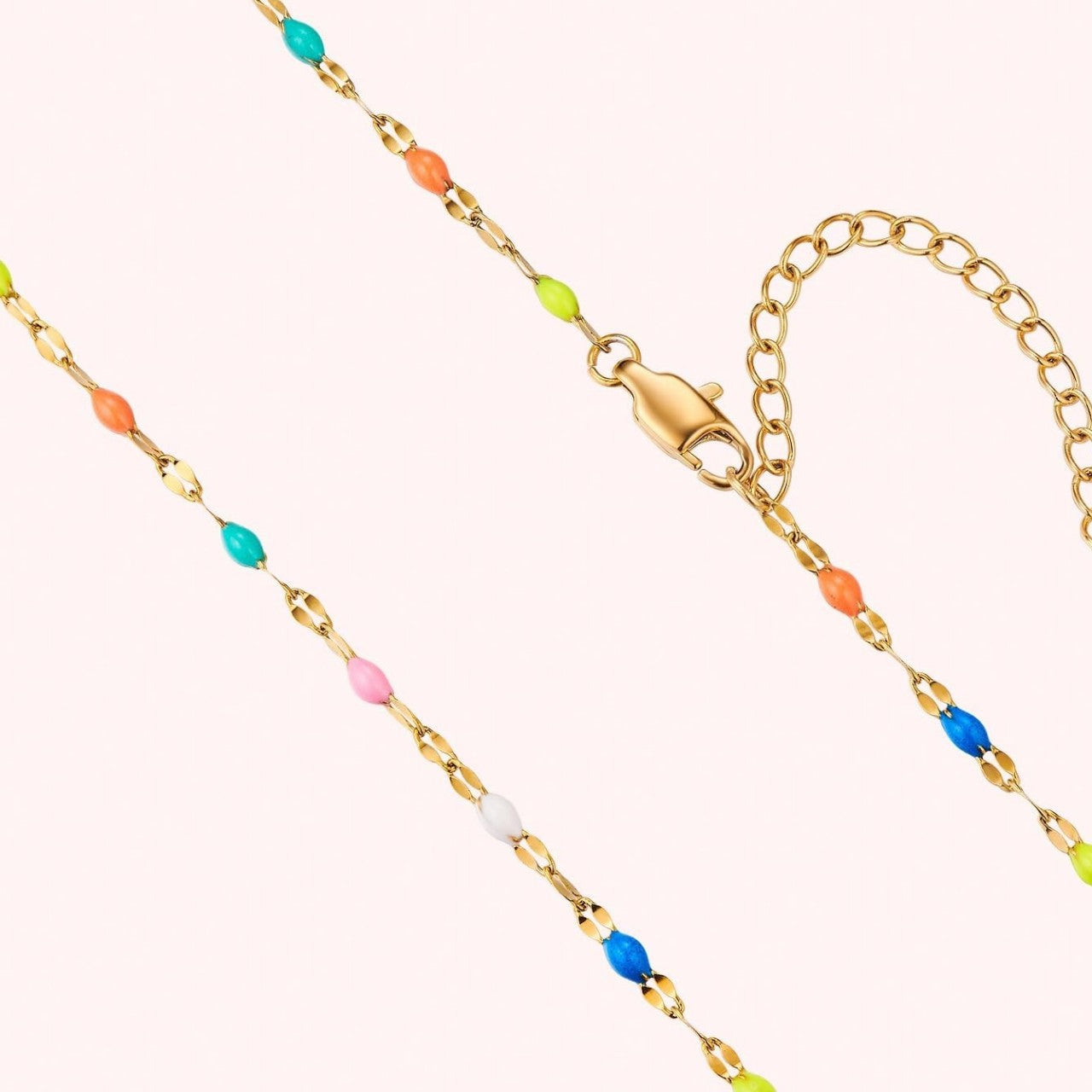 A commuter girl with a fresh and cool enamel hand-drip oil rainbow candy color