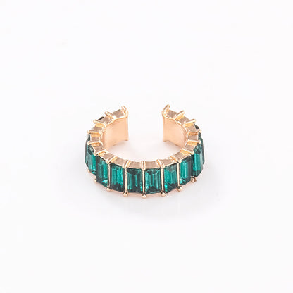 This is a sweet and cool style of earrings with colorful ear clips, slightly inlaid pearls, and no ear piercings for women