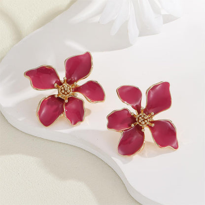 Oil-dripping flower earrings exude a sense of elegance and sophistication for women. s925 earrings and stud earrings