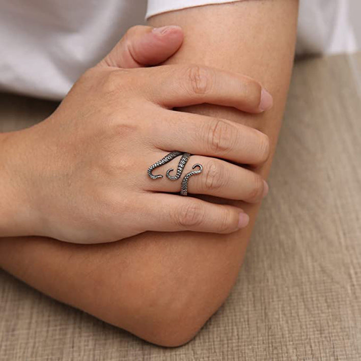 A powerful octopus tentacle open ring, an octopus ring for men's jewelry