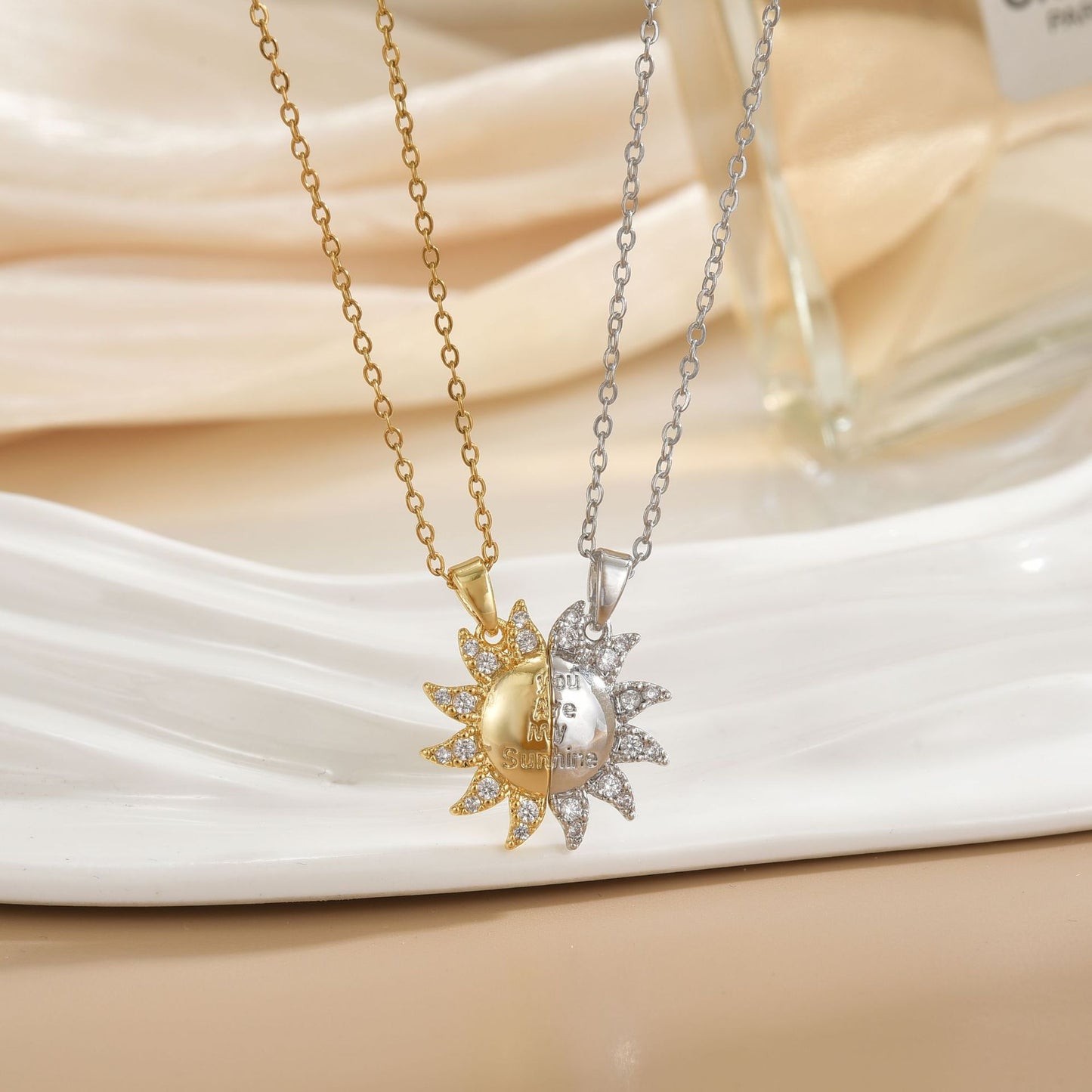 Micro-inlaid couple's style versatile and high-end accessories