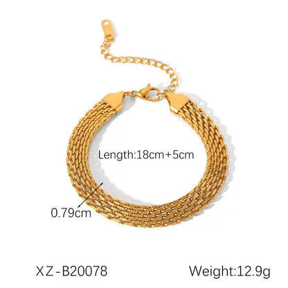 The 18k wind bracelet with a high-end feel is a Cuban handcrafted chain for women