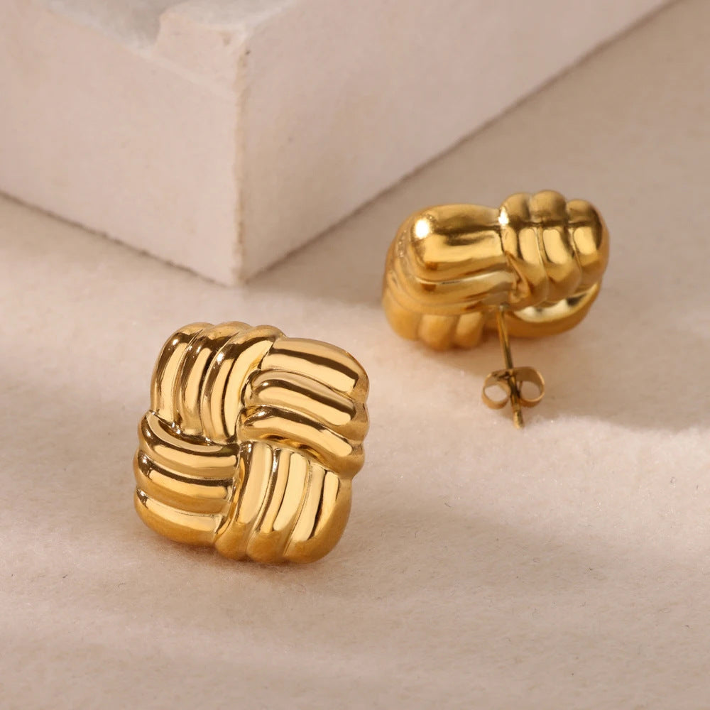 Trendy 18k earrings, high-end three-dimensional stud earrings and earrings