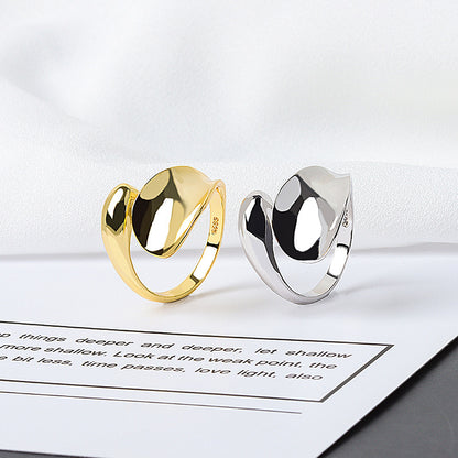 A versatile -style nude ring with an open mouth for women
