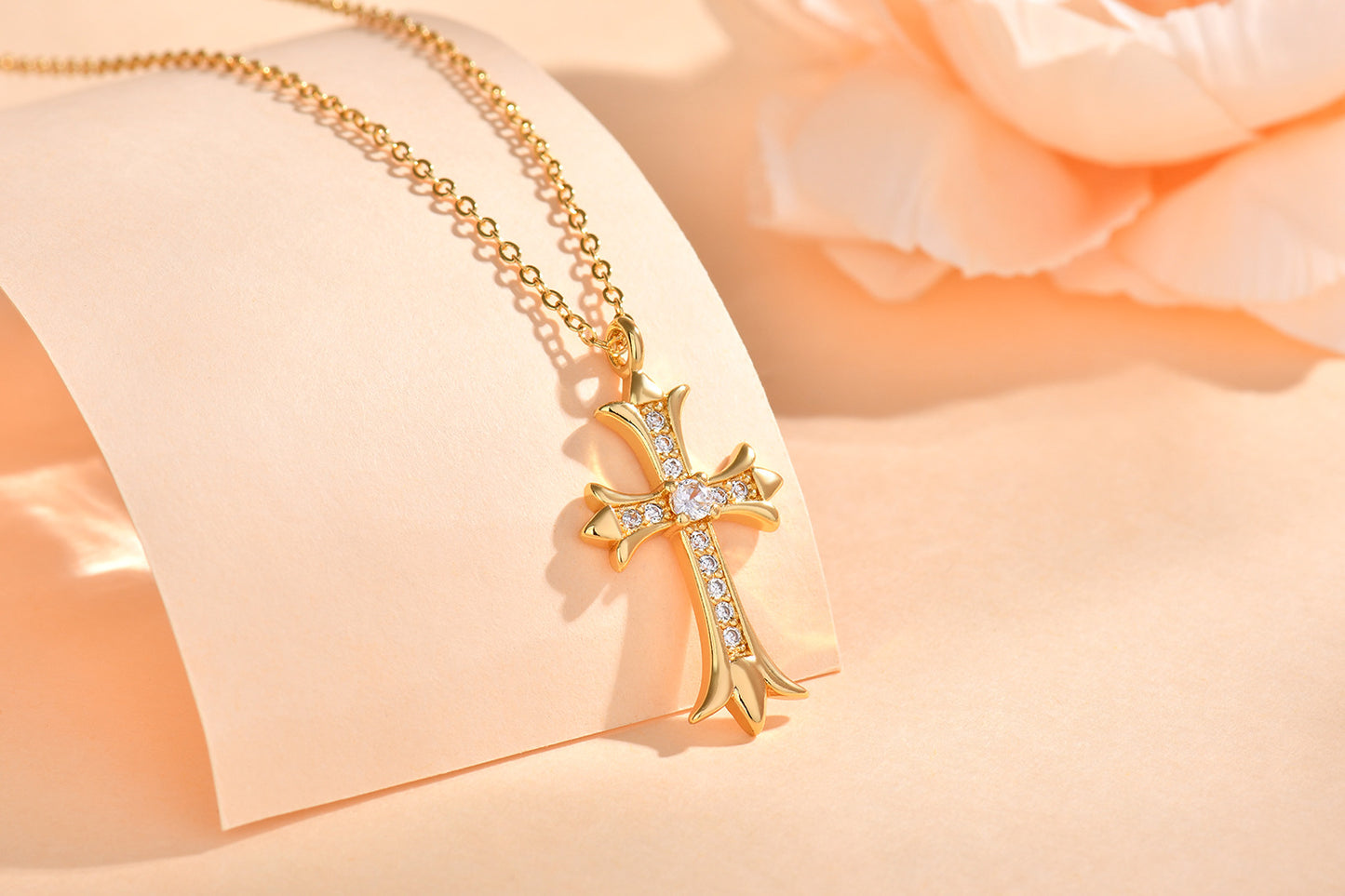 The new European and American cross necklace features a niche design and is suitable for both men and women. It is a fashionable and individual pendant that has become a popular online accessory