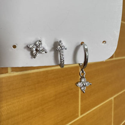 Set three earrings