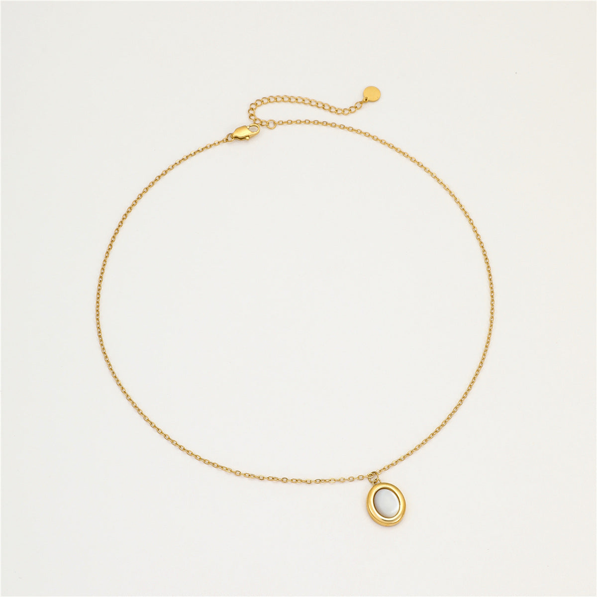 A high-end oval white shell design bracelet