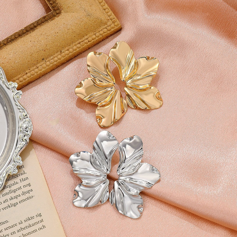 Exaggerated color flower ear studs, irregular petal earrings and earrings, women's ear bone studs