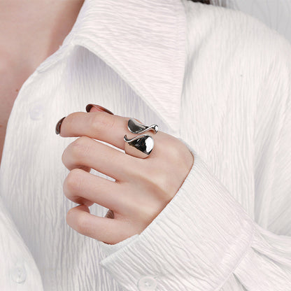 Wave-twisted ring with adjustable opening and ooth surface for female sales