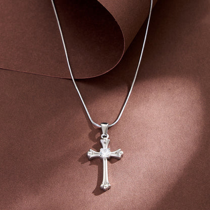 The cross pendant is a versatile and high-end chain design accessory