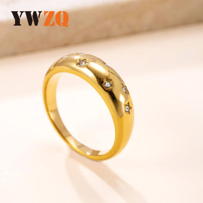 A trendy 18k cast star-studded ring for women