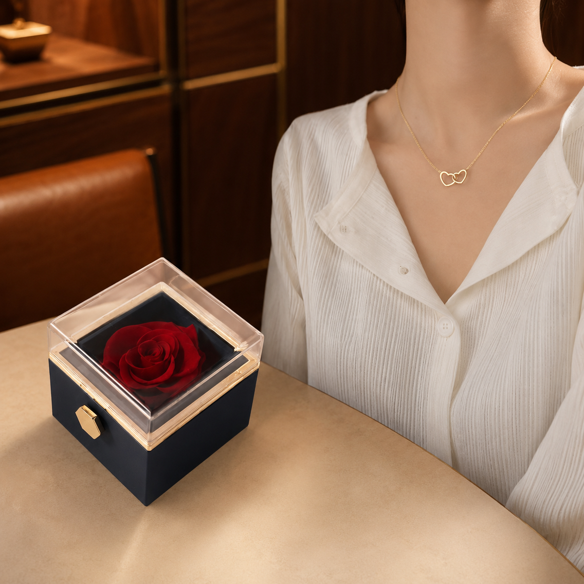 Fashion Acrylic Rotating Rose Jewelry Box