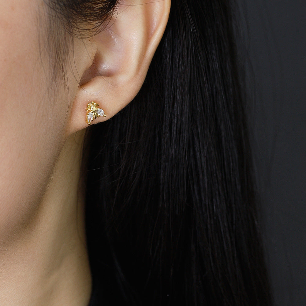 MOQ=2PCS  all ect-shaped s925 stud earrings, fresh and delicate earrings and earrings for women