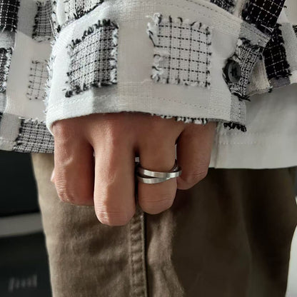 Mobius strip ring design for men's trendy and high-end style, index finger and women's couple rings