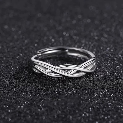 Mobius strip ring design for men's trendy and high-end style, index finger and women's couple rings