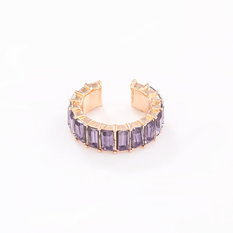 This is a sweet and cool style of earrings with colorful ear clips, slightly inlaid pearls, and no ear piercings for women