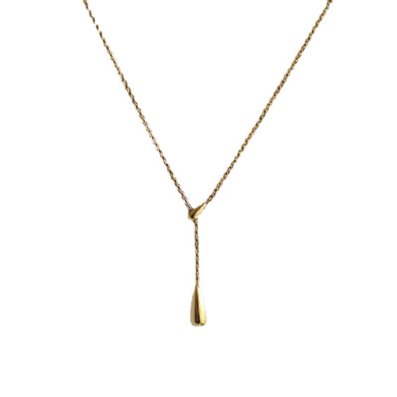 A non-fading, design-savvy, drop-shaped and elegant women's necklace