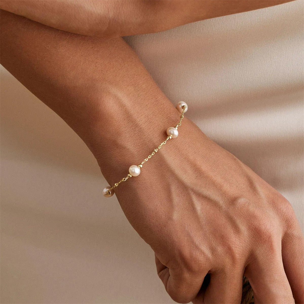 Hand-Strung Pearl & Gold-Plated Bead Bracelet