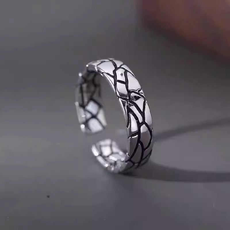 Mobius strip ring design for men's trendy and high-end style, index finger and women's couple rings