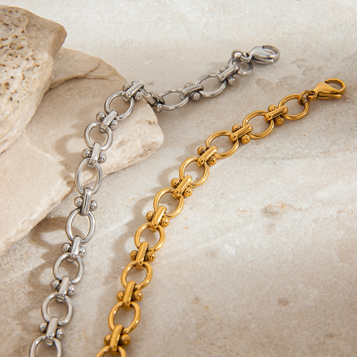 The elegant design of the O-shaped connection polka dot bracelet is a trendy accessory combination