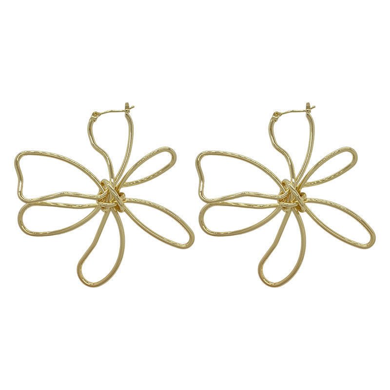 Minimalist line flower earrings design, elegant ear rings, sweet and fashionable earrings