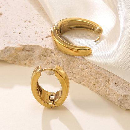 High-end earring with 18k circular plating, elegant earrings