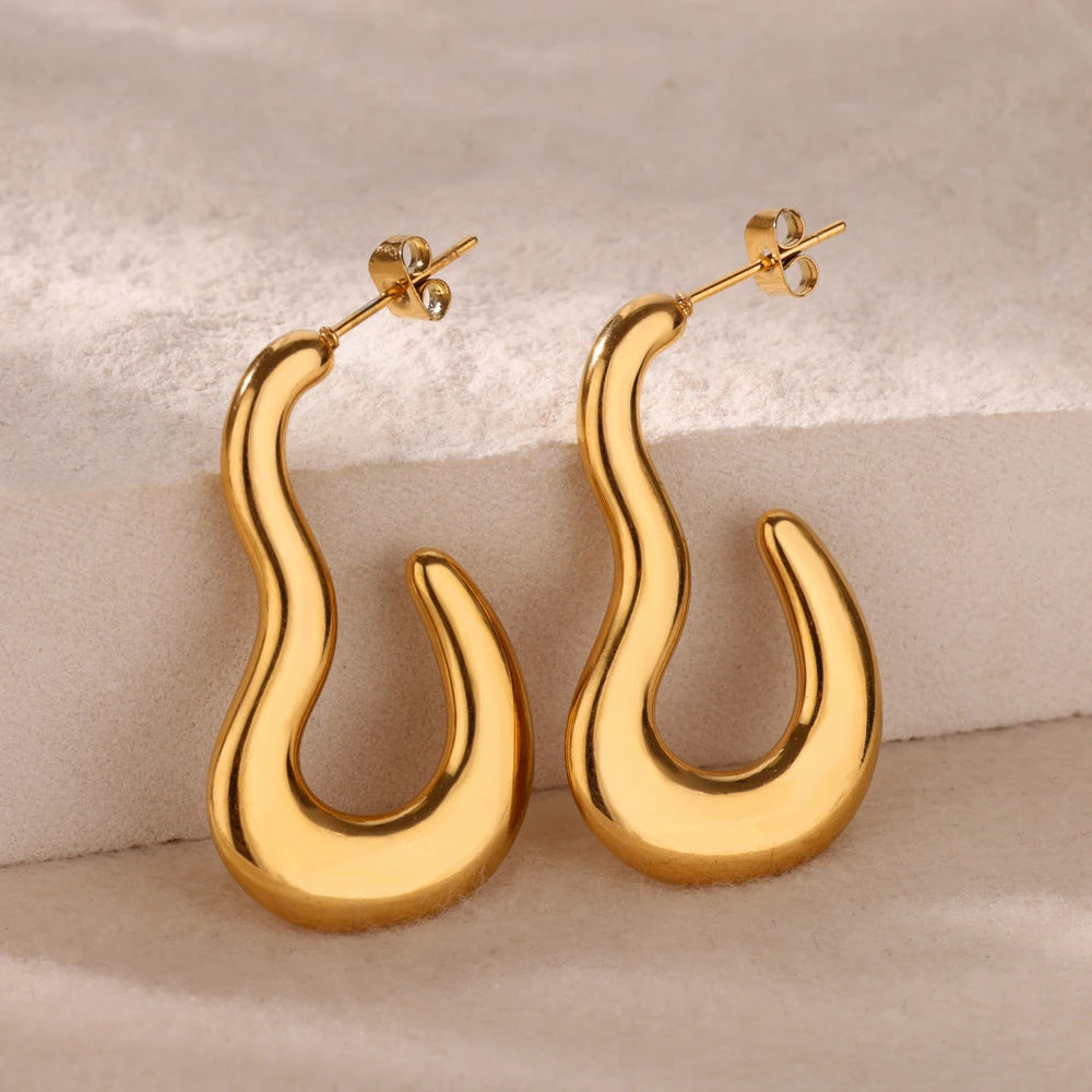 Trendy 18k earrings, high-end three-dimensional stud earrings and earrings
