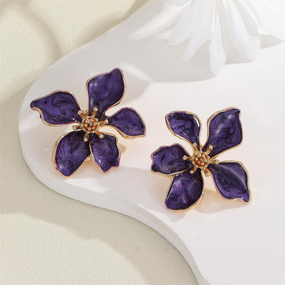 Oil-dripping flower earrings exude a sense of elegance and sophistication for women. s925 earrings and stud earrings