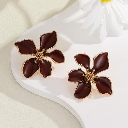 Oil-dripping flower earrings exude a sense of elegance and sophistication for women. s925 earrings and stud earrings