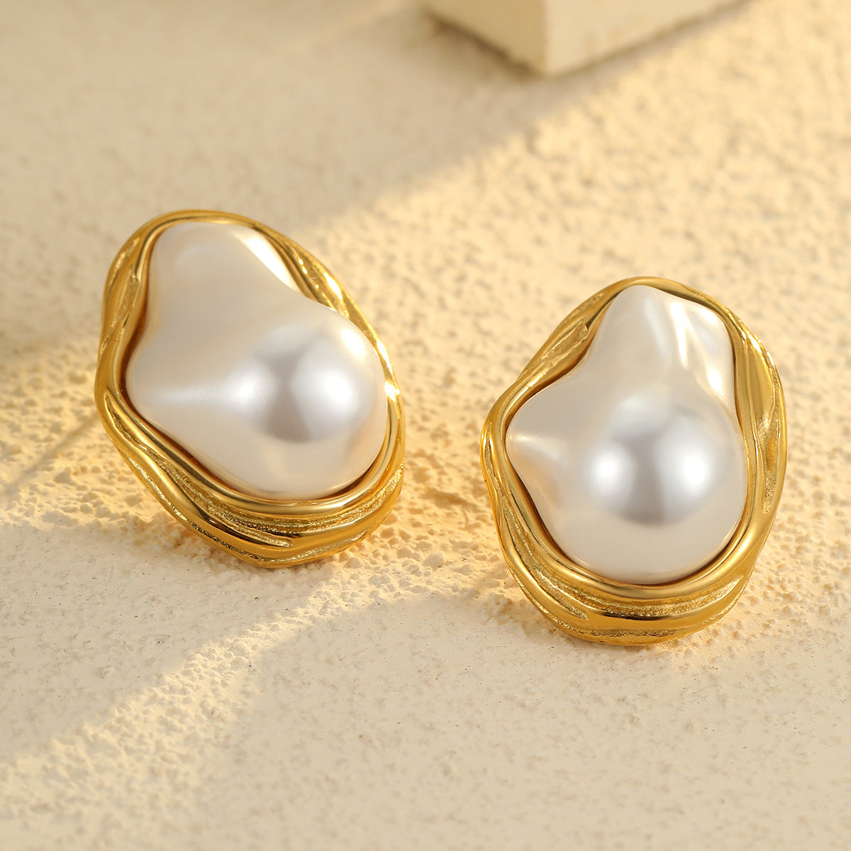 High-end, irregular-shaped Baroque pearl earring chain