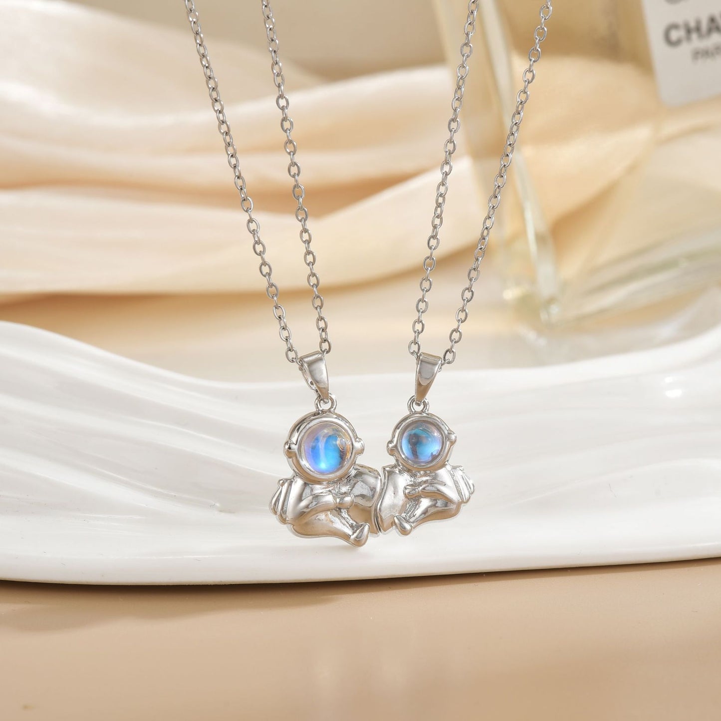Micro-inlaid couple's style versatile and high-end accessories